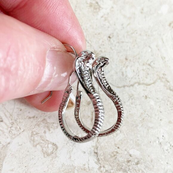 NEW Cobra Snake Earrings Silver Dangle Drop French Hooks Punk Rocker NWT - Picture 4 of 7